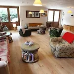 Maison Le Champ Questa Casa Non è Un Bed & Breakfast 3*