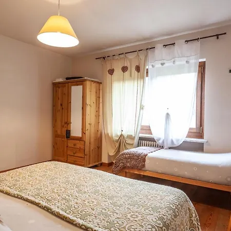 Nocleg ze śniadaniem Maison Le Champ Questa Casa Non E Un La Salle