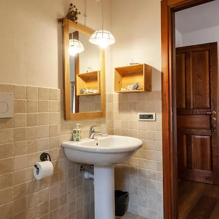 Maison Le Champ Questa Casa Non E Un Bed & Breakfast 3*