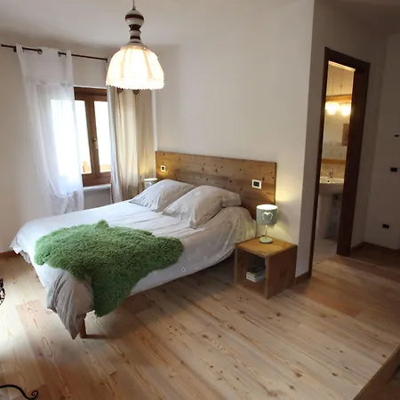 Maison Le Champ Questa Casa Non E Un Bed & Breakfast