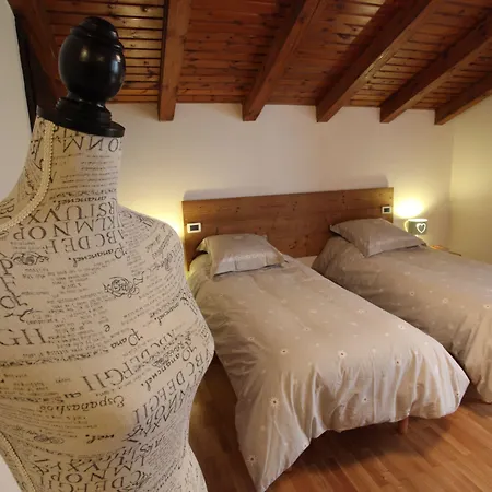 Maison Le Champ Questa Casa Non è Un Bed & Breakfast 3*