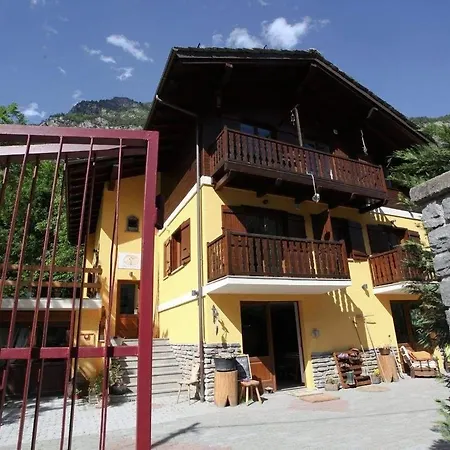 Maison Le Champ Questa Casa Non E Un Panzió