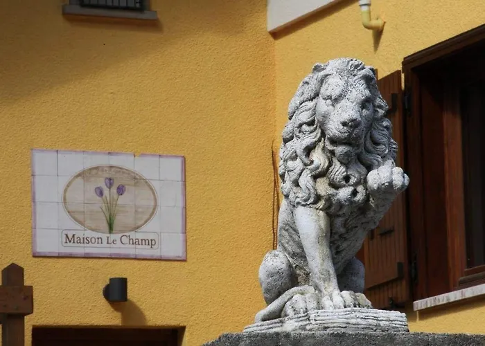 Bed & Breakfast Maison Le Champ Questa Casa Non è Un